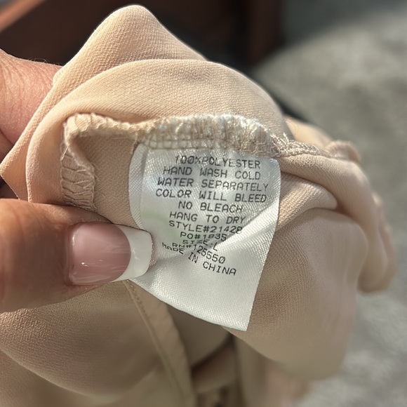 Elegant Beige Wrap kimono/ robe - Picture 5 of 5